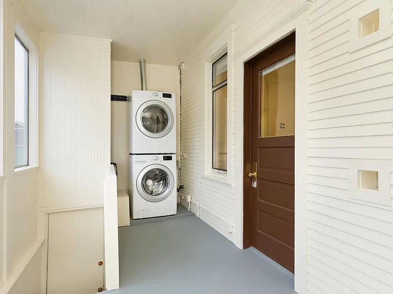 Fremont Apartments - Located on Fremont Ave — Photo 15