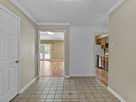 5th image of 1004 Autumn Ridge Dr