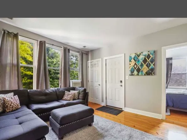 2323 W 18th Pl #2F, Chicago, IL 60608