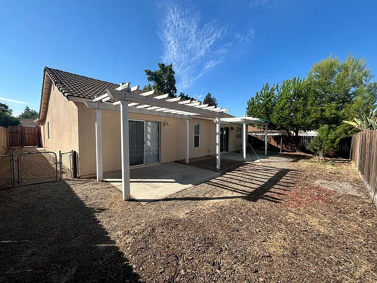 1589 Joett Dr — Photo 14