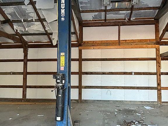 Vehicle lift works 9000 cap