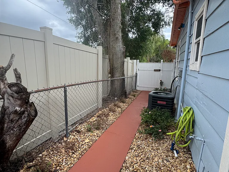 5352 Vance Ave — Photo 11