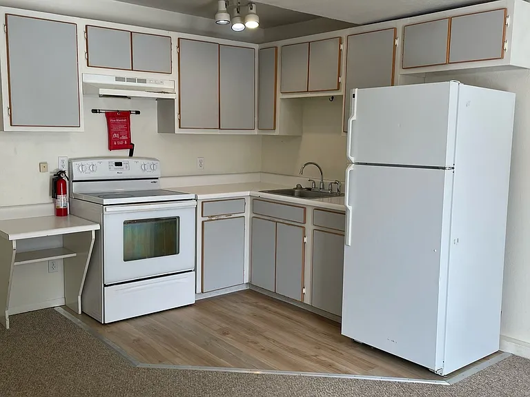 240 S Jefferson St #1 — Photo 1