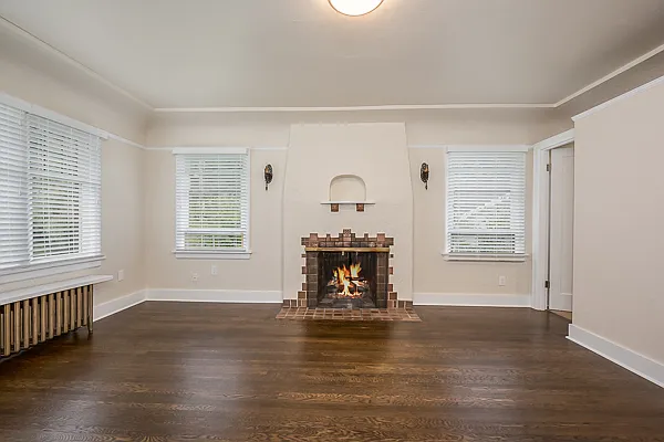 2 bed, 780 sqft, $2,400 — Photo 3