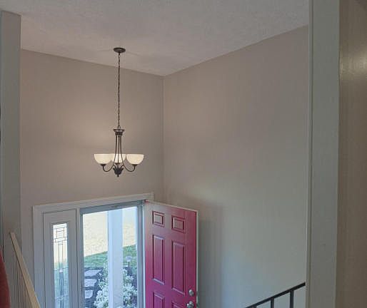 3rd image of 136 Mooreland Blvd