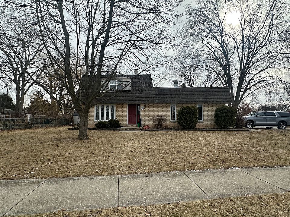 1st image of 1309 Fox River Dr
