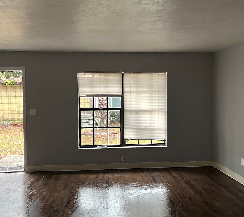 1st image of 6137 NW 26th St