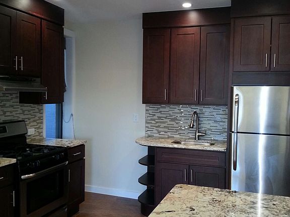 4th image of 3015 34th Ave APT 3A