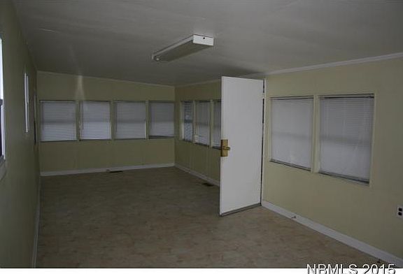 2nd image of 1005 Glenburnie Road