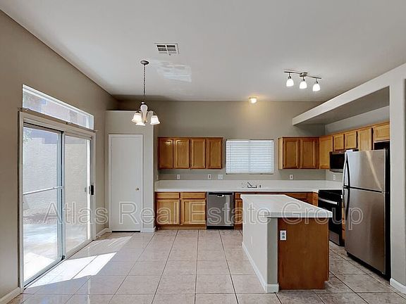 4th image of 751 Camino Del Ray