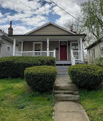 524 Brentwood Ave Photo 1
