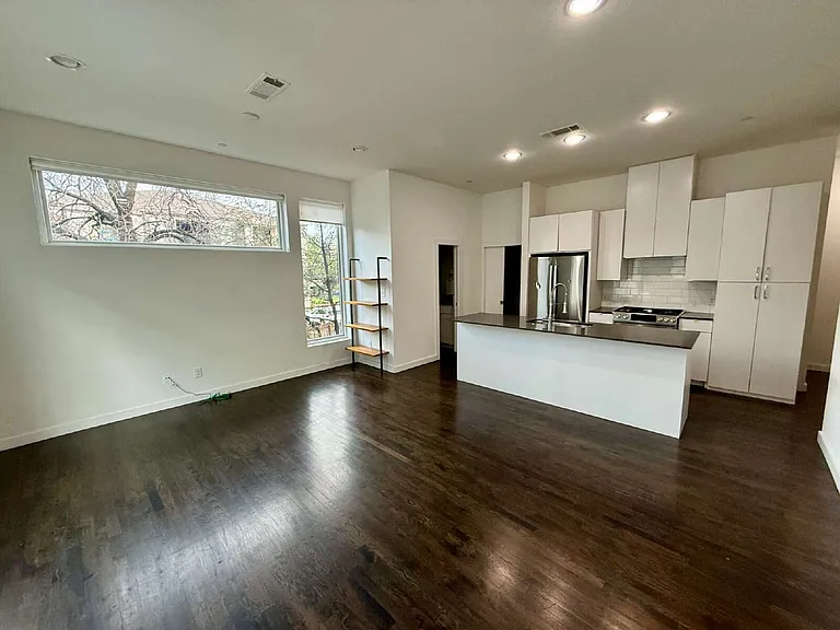 4211 Delano Pl #5B — Photo 7
