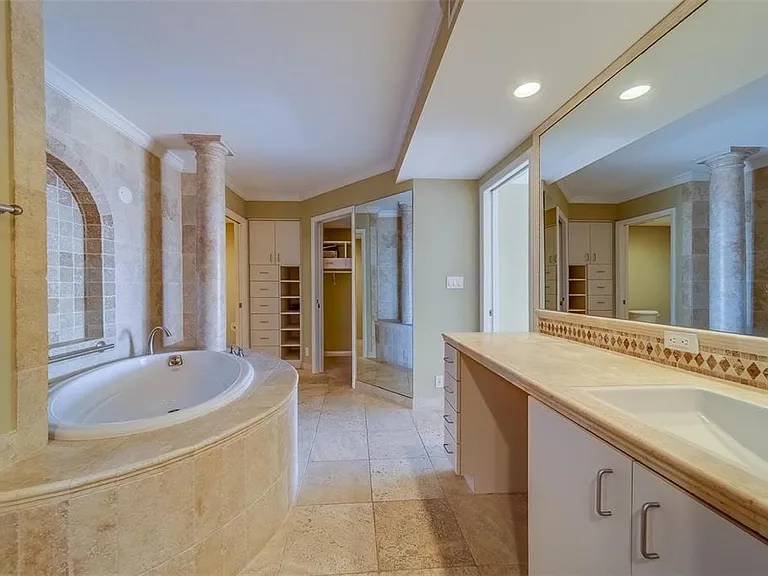 675 S Gulfview Blvd #Penthouse 1 — Photo 38