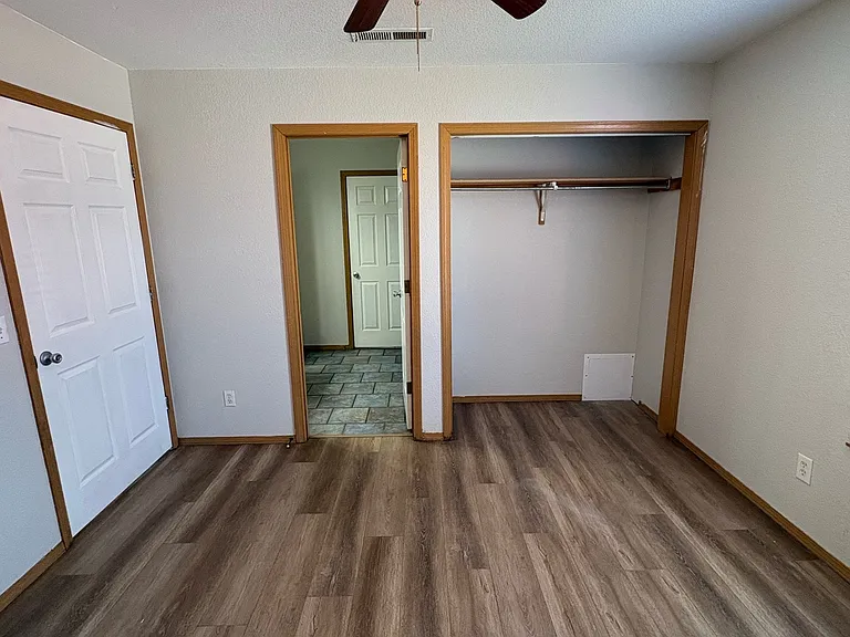 201 S Baggett St — Photo 8