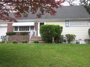 359 Grandview Ave, Edison, NJ 08837