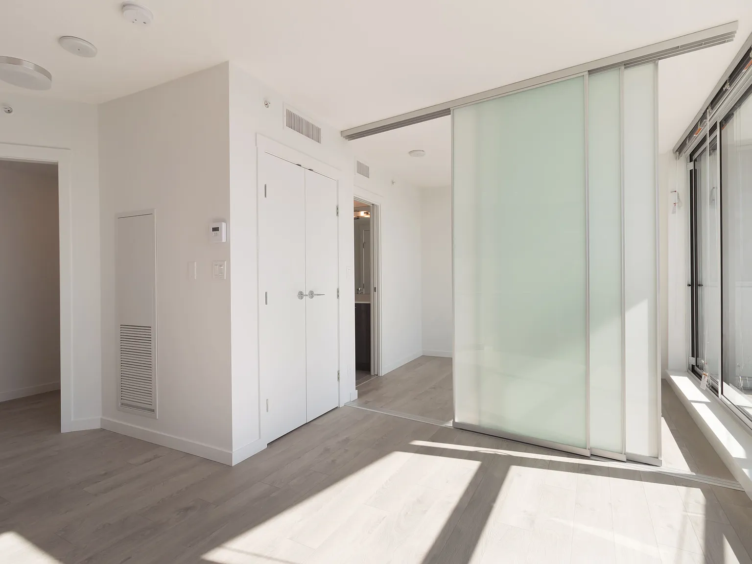 Aquilini Centre South - 605 — Photo 1