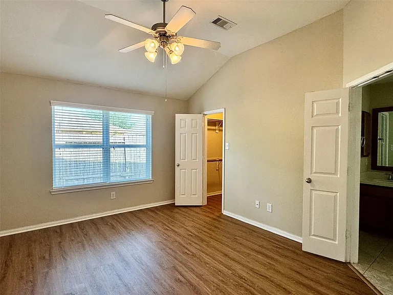 2303 Corry Crest Cir — Photo 10