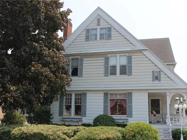 16 E Park St, Albion, NY 14411