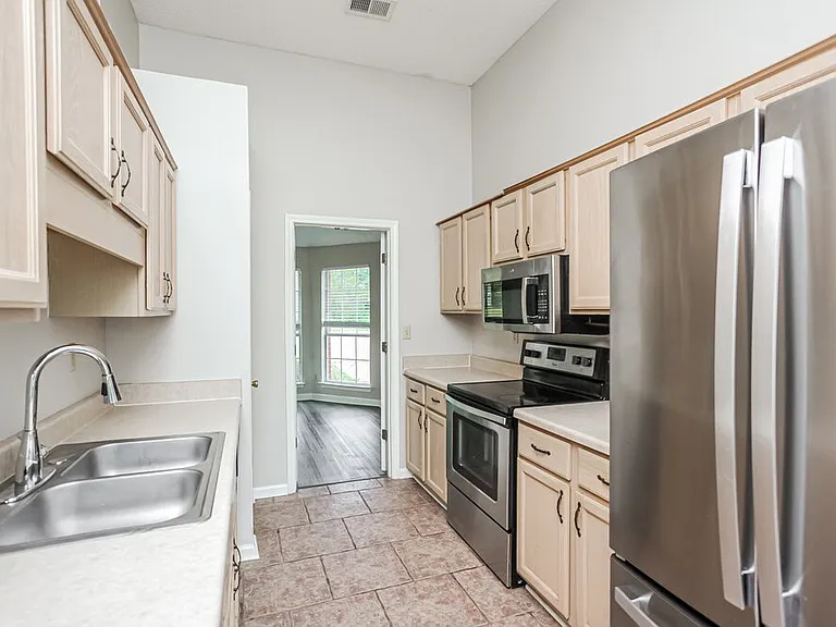 7234 Fox Creek Dr — Photo 7