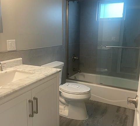 4th image of 659 Harris Ave Floor 2