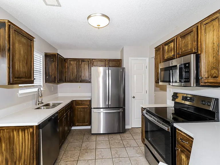 6963 Naples Dr — Photo 8