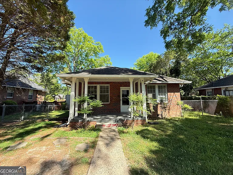1 Dogwood St NE — Photo 1