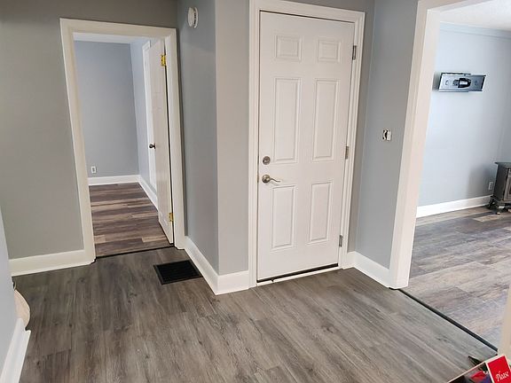3rd image of 356 Barrie Rd #1