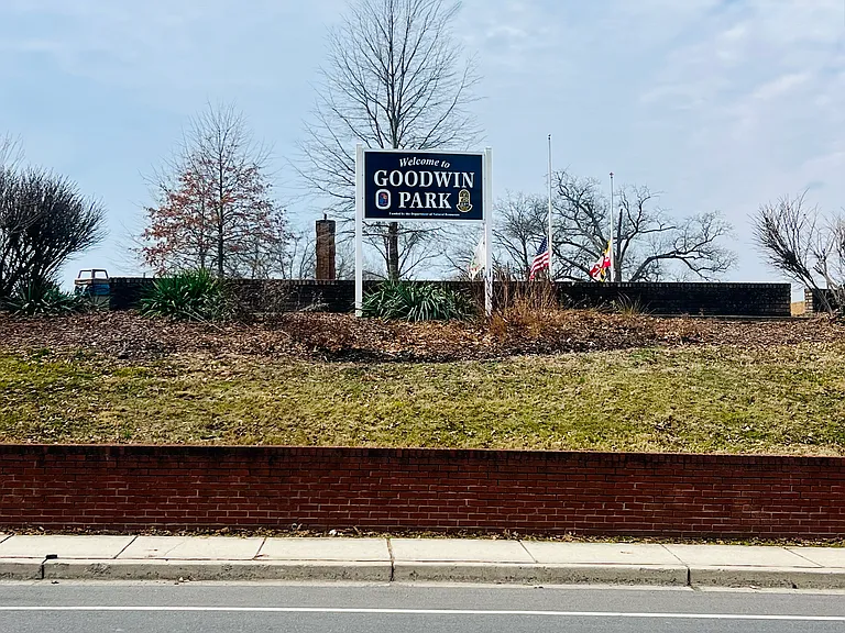 6008 Addison Rd — Photo 4