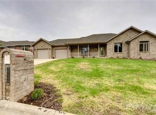 2726 S Pembrook Ave, Springfield, MO 65807