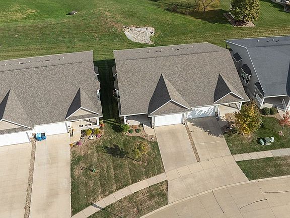 3rd image of 450 Ridgeview Dr