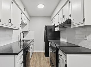 720 Ottawa St APT 132, Leavenworth, KS 66048