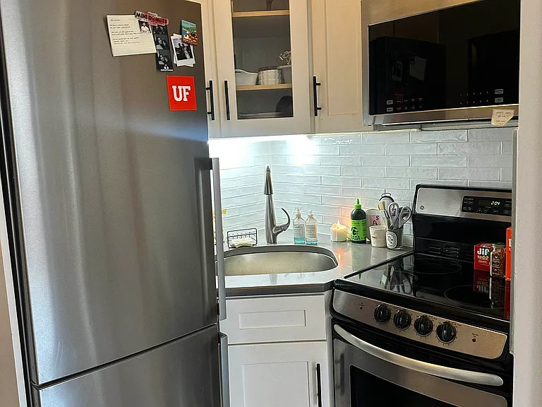 802 9th Ave #3-B — Photo 2