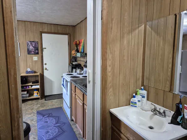 25 1/2 W Washington St #C, Lexington, VA 24450