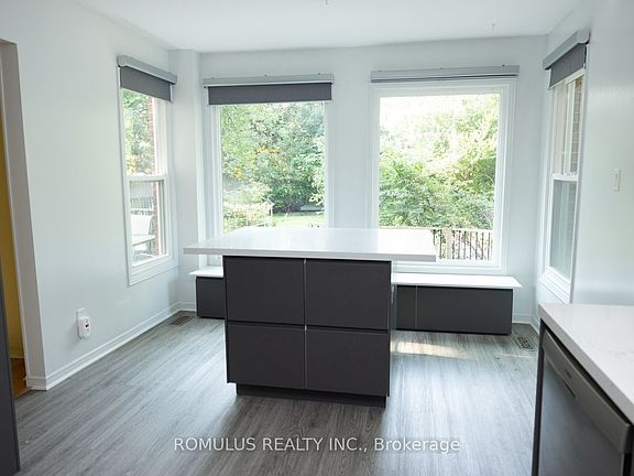 5th image of 280 King Andrew Dr