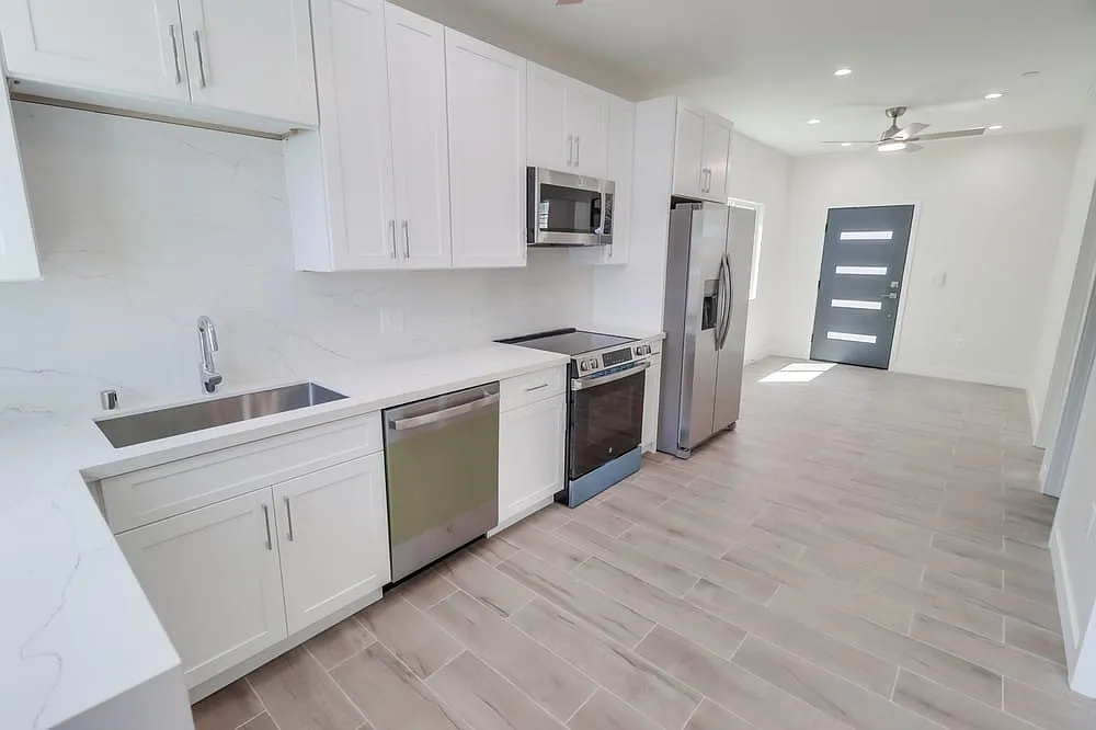 1 bed, 400 sqft, $1,850 — Photo 4