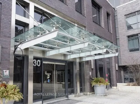 30 Gibbs Rd #104, Toronto, ON M9B 6L6