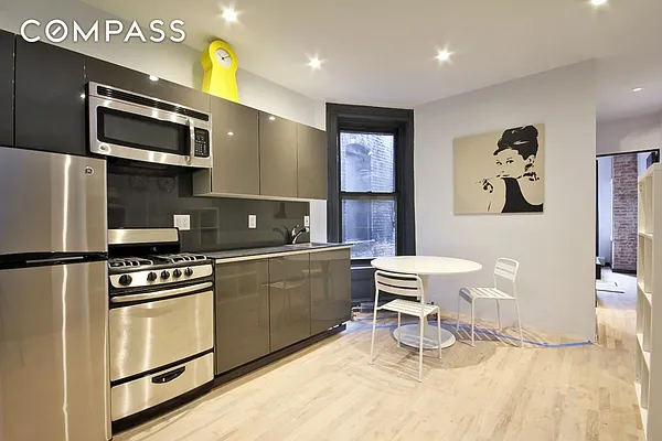 Rented by Compass | media 25