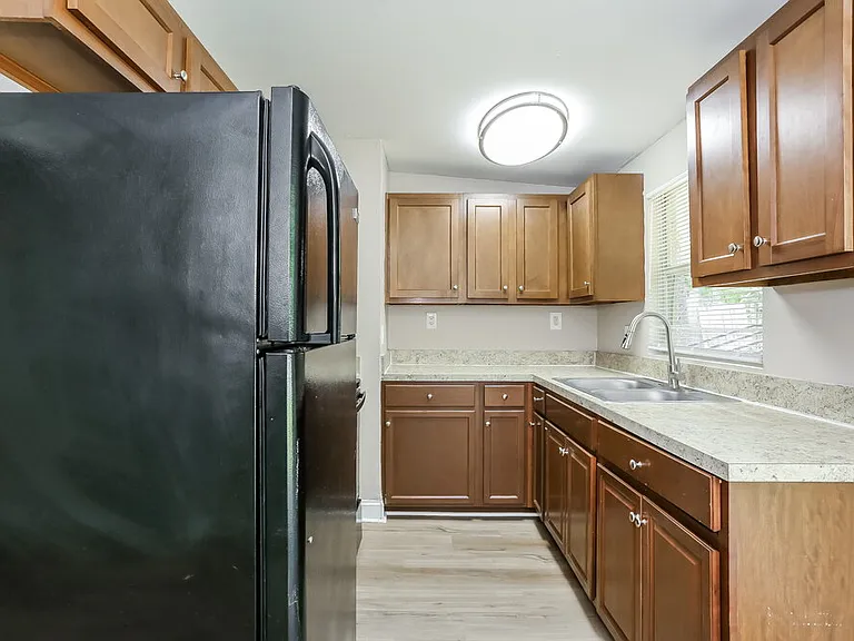 1009 Beckner Ave — Photo 7