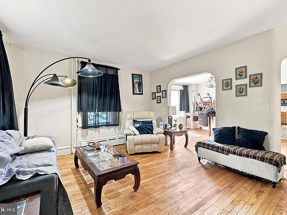 2nd image of 8512 Monroe Ave