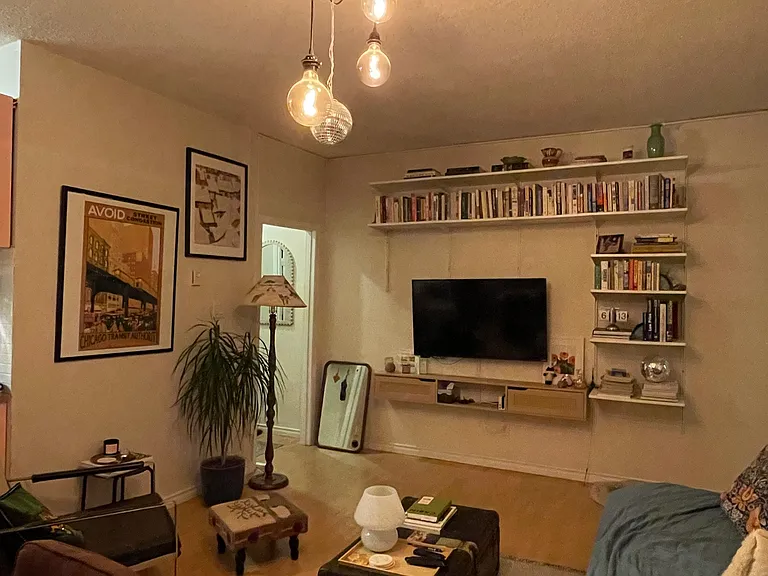 225 Gladstone Ave — Photo 181