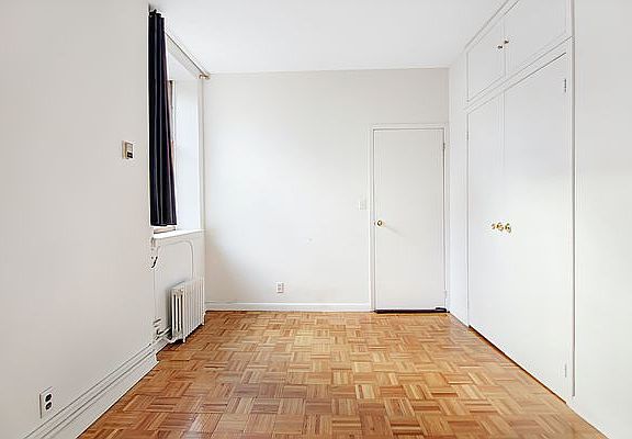 5th image of 250 E 34th St Floor 2
