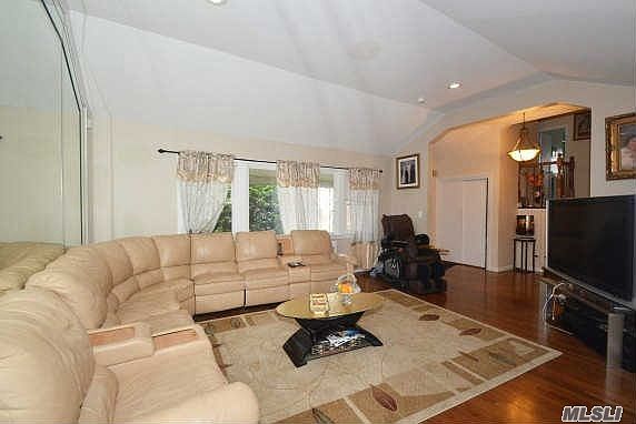 2nd image of 23020 53rd Ave