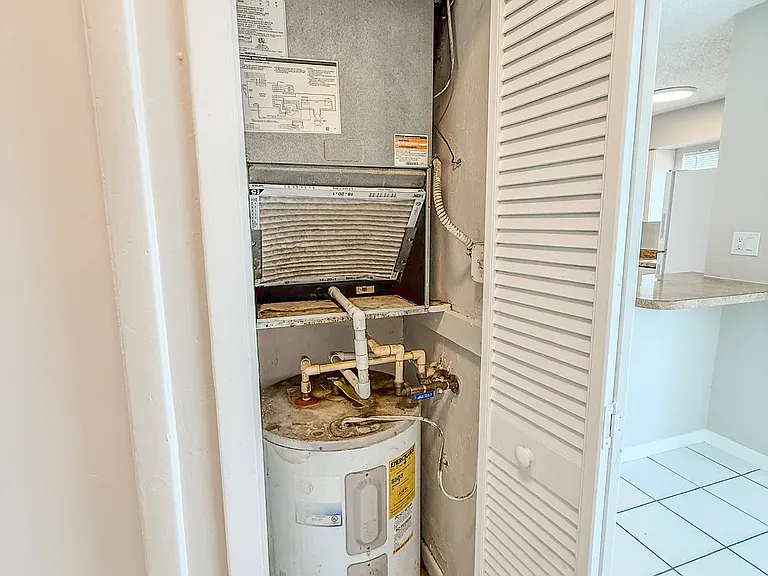 1025 NE 17th Ave #1 — Photo 12