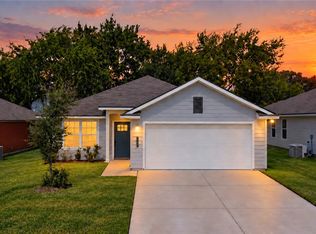 1920 Basil Ct, Bryan, TX 77801