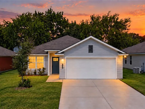 1920 Basil Ct, Bryan, TX 77801