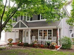 830 Fair Ln, Northbrook, IL 60062