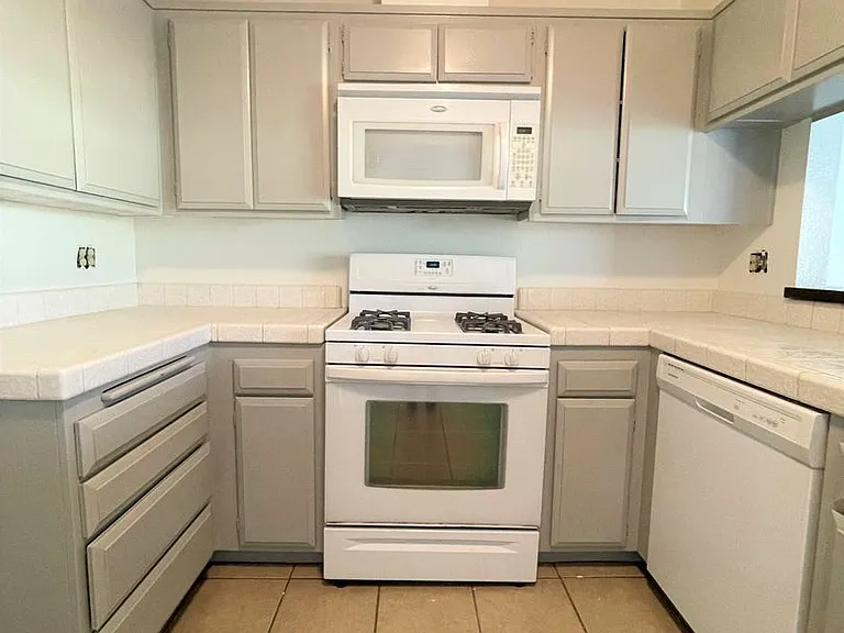10428 Boulder Ct — Photo 12