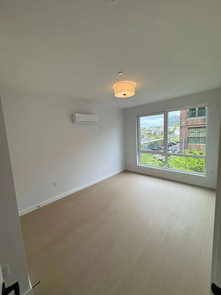 2 bed, 800 sqft, $2,949 — Photo 4