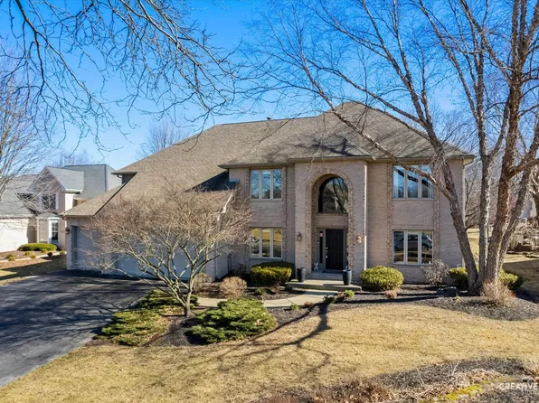 982 Jennifer Ct, Sugar Grove, IL 60554