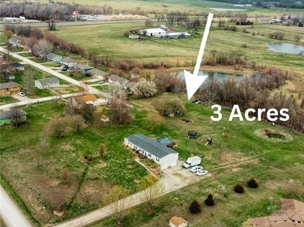 45 NW 281st Rd, Centerview, MO 64019